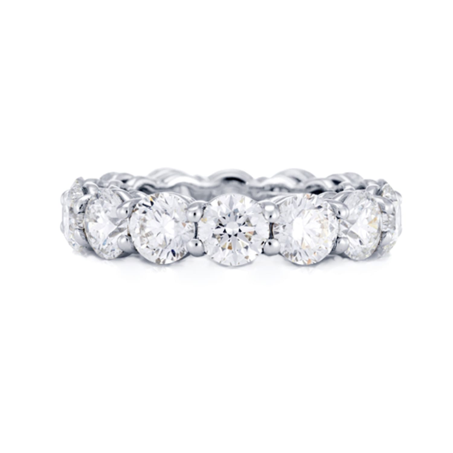 A finished diamond ring, set with a VHENY diamond
