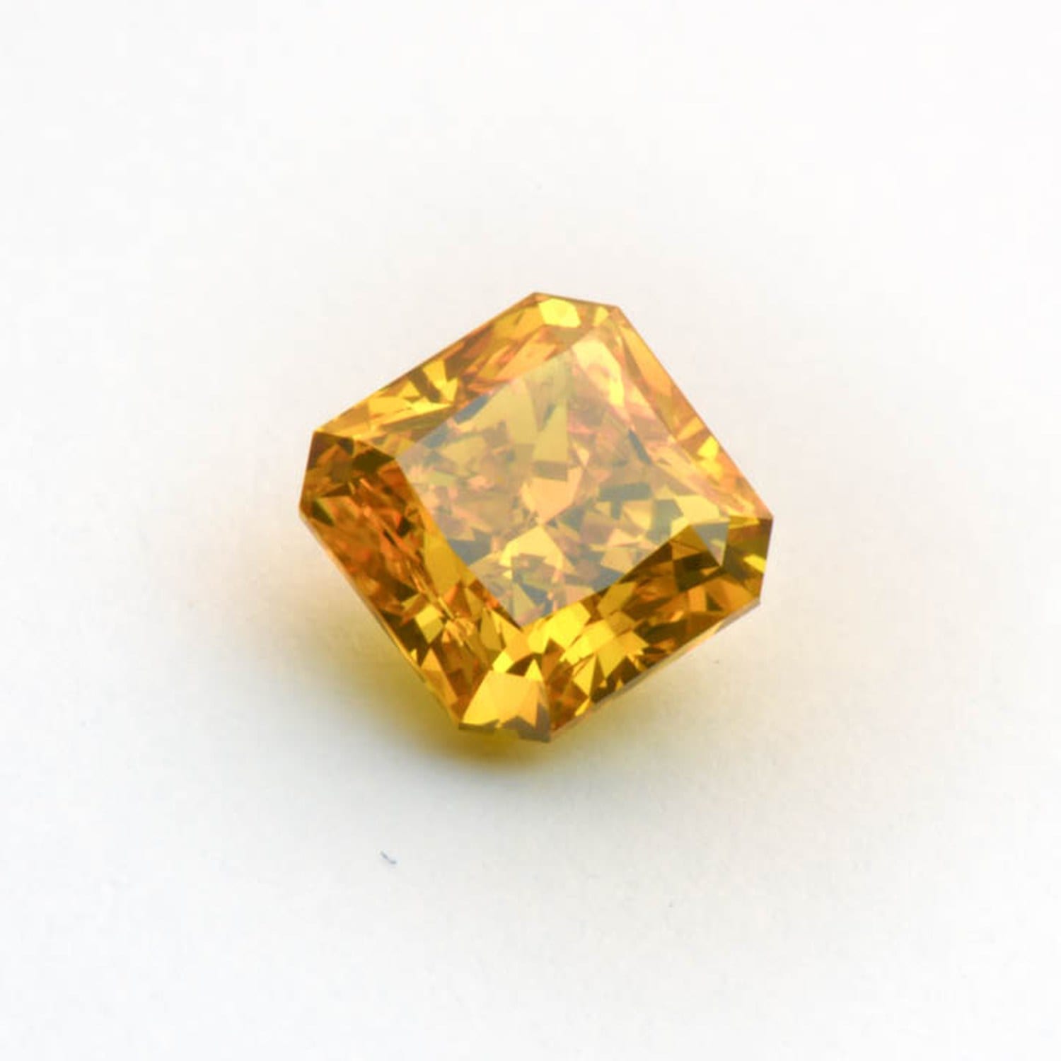 2.51 ct Fancy Vivid Orange-Yellow
