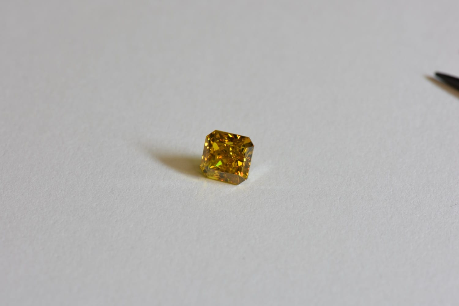 Fancy-Colour Diamonds: The Complete Guide